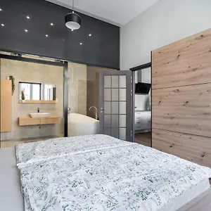 https://buenos-boutique-a-c-2-bathrms-amazing-view.inbudapesthotels.com
